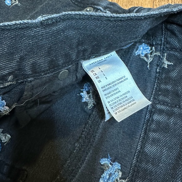 American Eagle Shorts - Picture 2 of 4